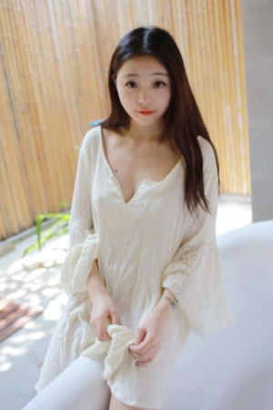 美女性感裸体图片_1080手机在线看