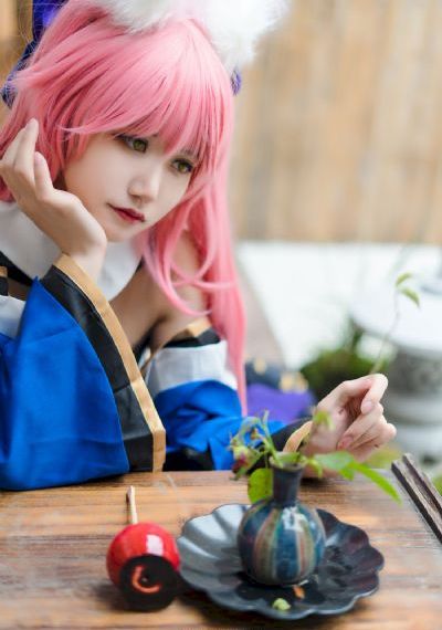 抱着娇妻让朋友一起弄h_剧情片在线观看电视