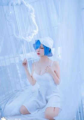 理发少妇走光图片_超清手机在线观看