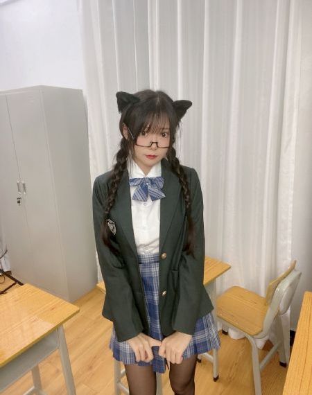 电梯的另类性体验在线观看_剧情片神马影院手机在线